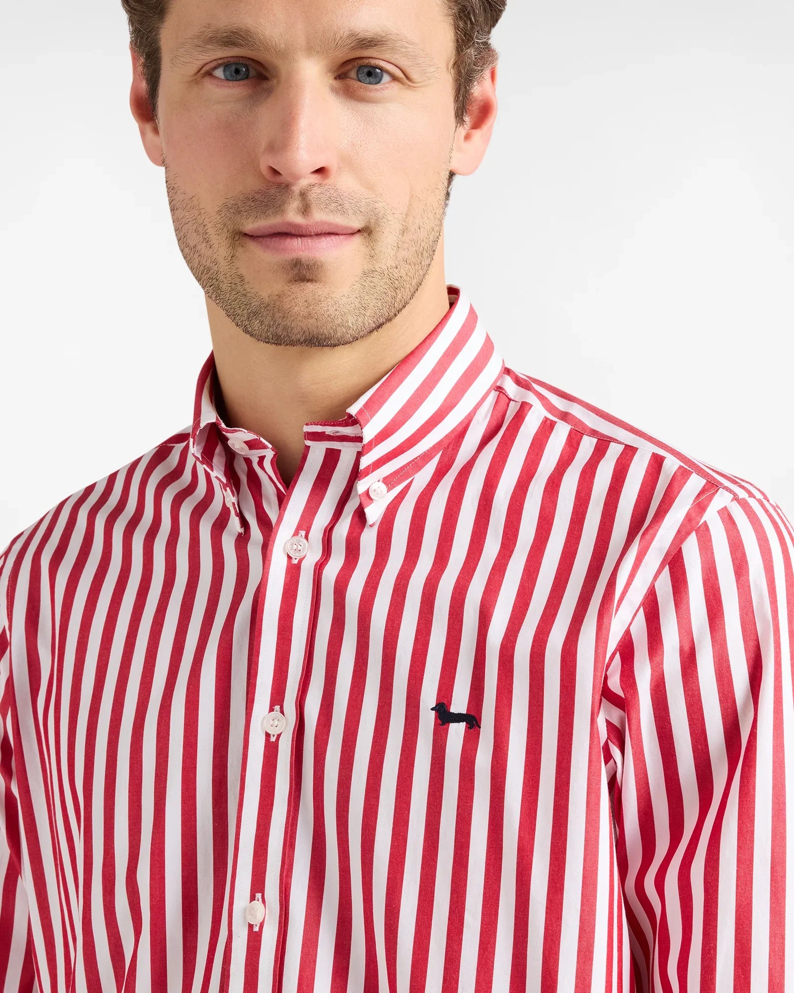 Camicia uomo a righe rosse e bianche con logo ricamato, stile elegante Made in Italy