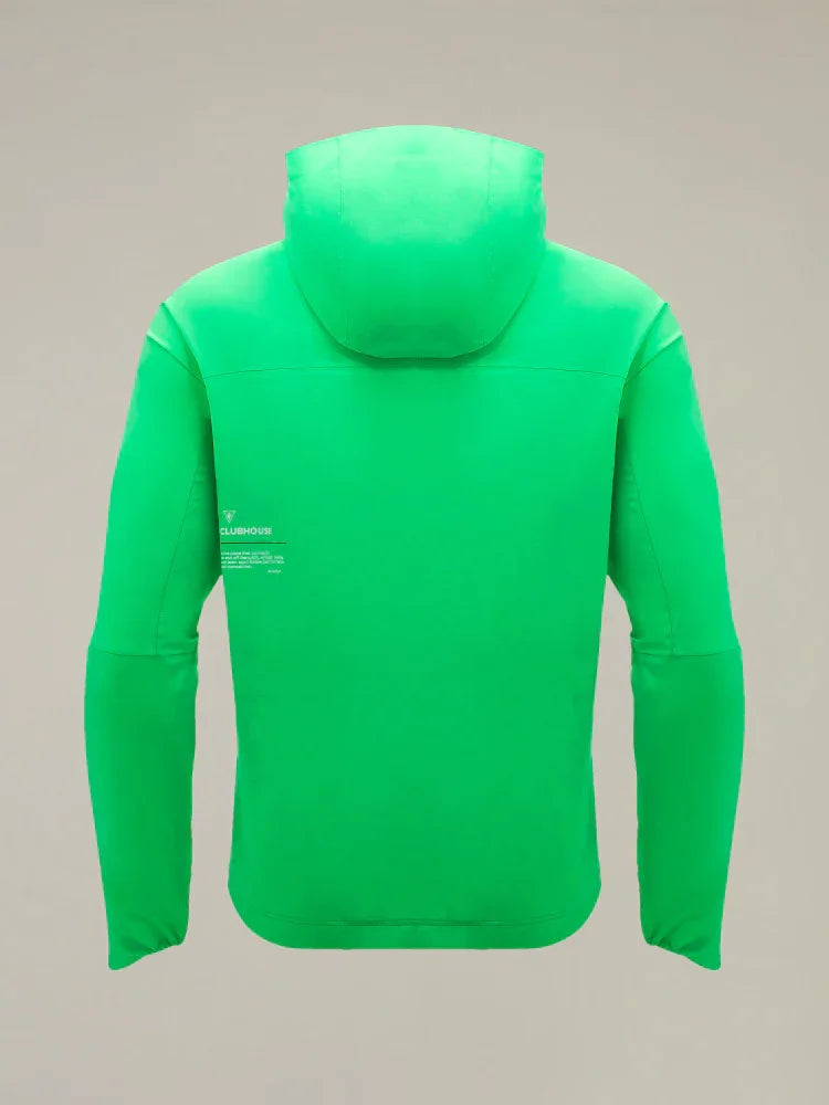 Giacca verde uomo con cappuccio e scritta Clubhouse sul retro, stile moderno