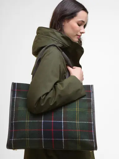 BARBOUR LBA0424 BARRIL TARTAN TOTE