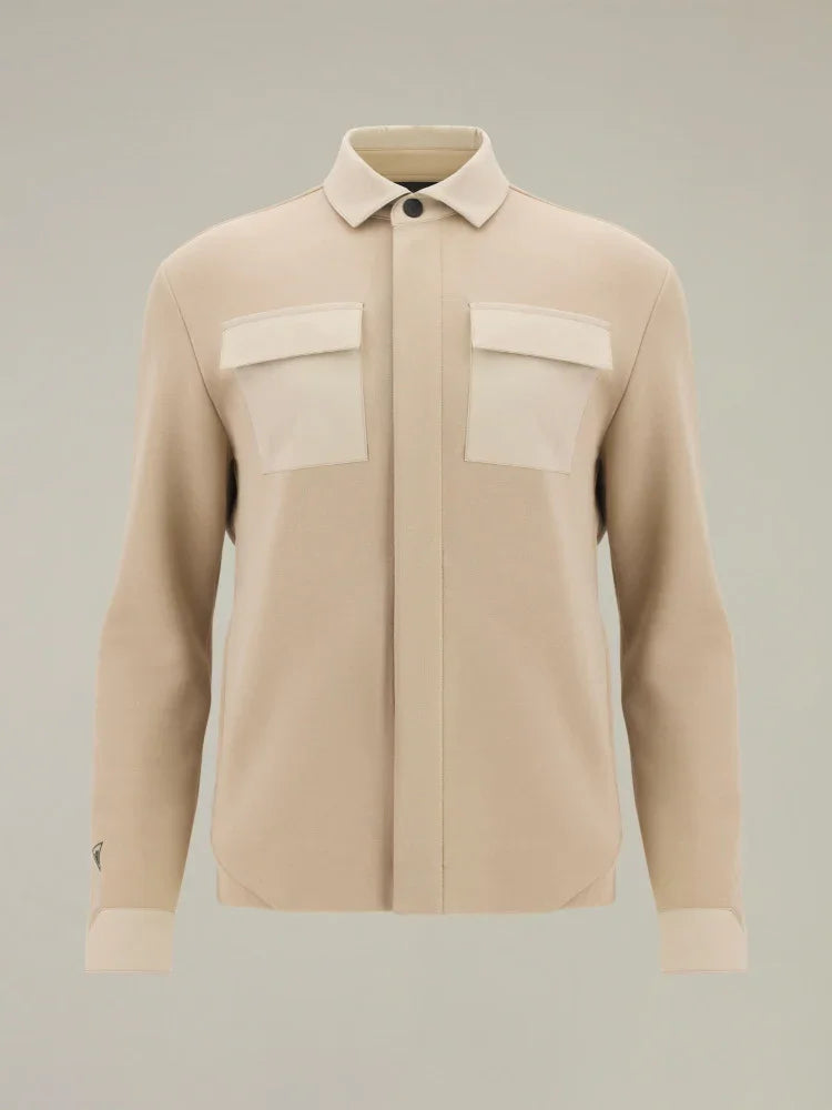 Giacca camicia uomo beige con tasche frontali, stile casual elegante, maniche lunghe
