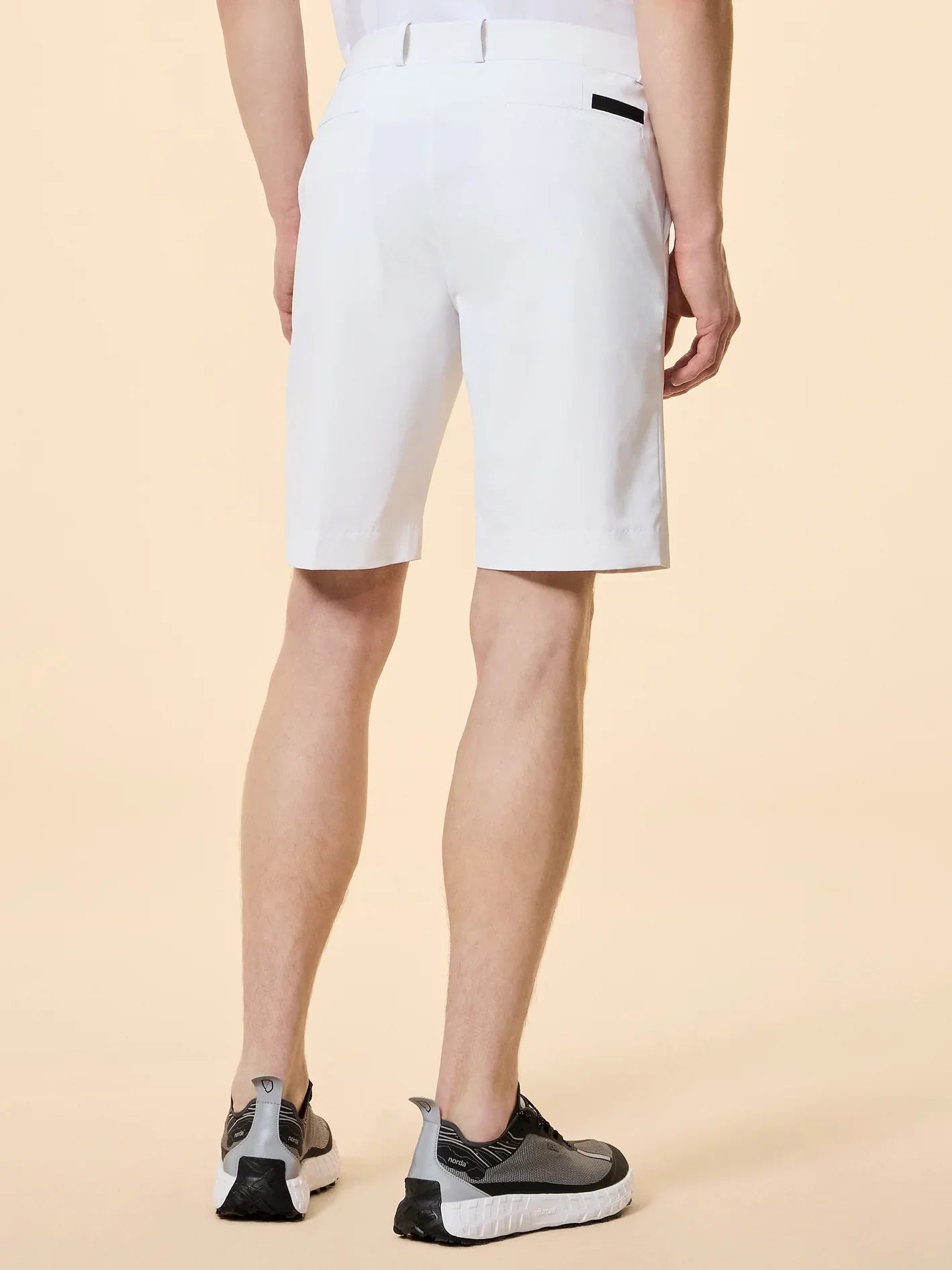 Bermuda uomo bianchi eleganti, tasca posteriore, abbigliamento estivo maschile