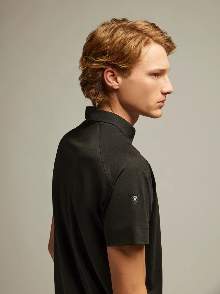 Maglietta polo uomo nera manica corta con logo sulla manica, moda uomo elegante