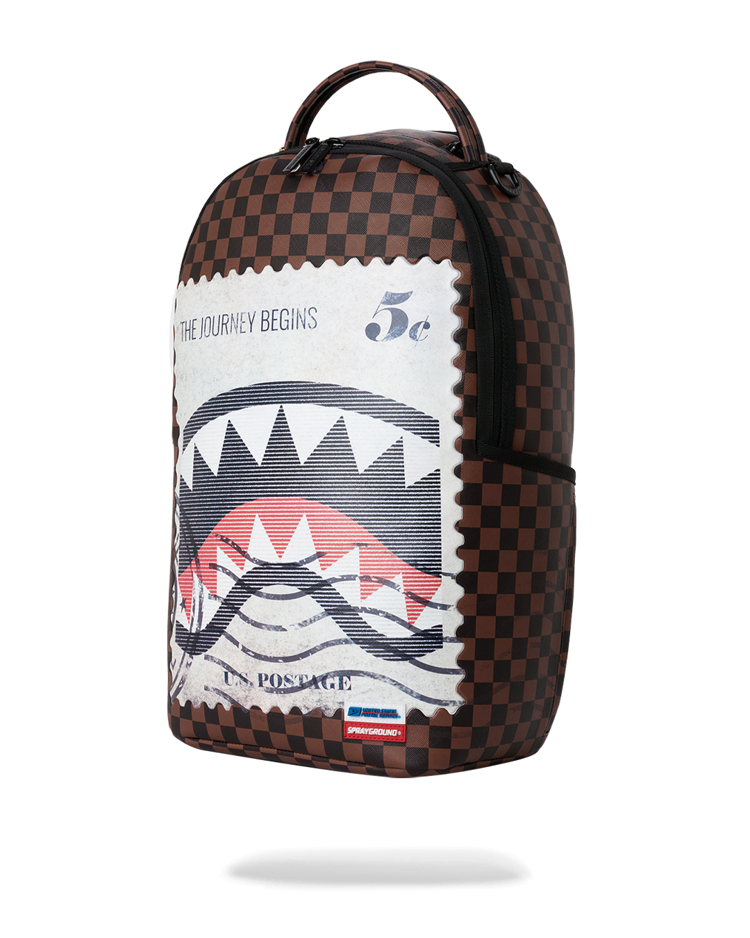 Sprayground USPS Shark Stamp - Vista angolata