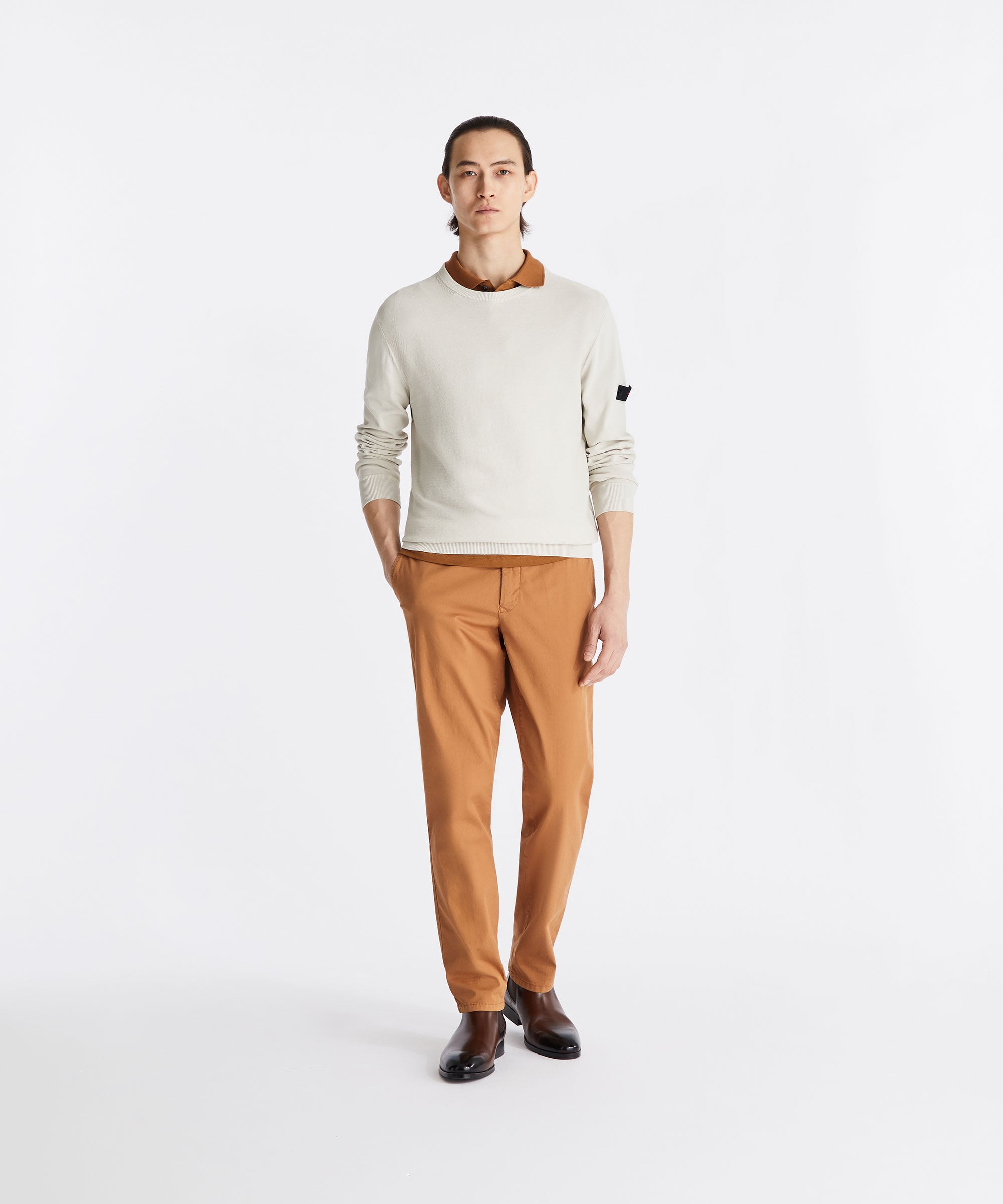 Maglia in maglia PEUTEREY Ganna 03, colore beige, dettaglio tessuto e design elegante, indossata in primo piano