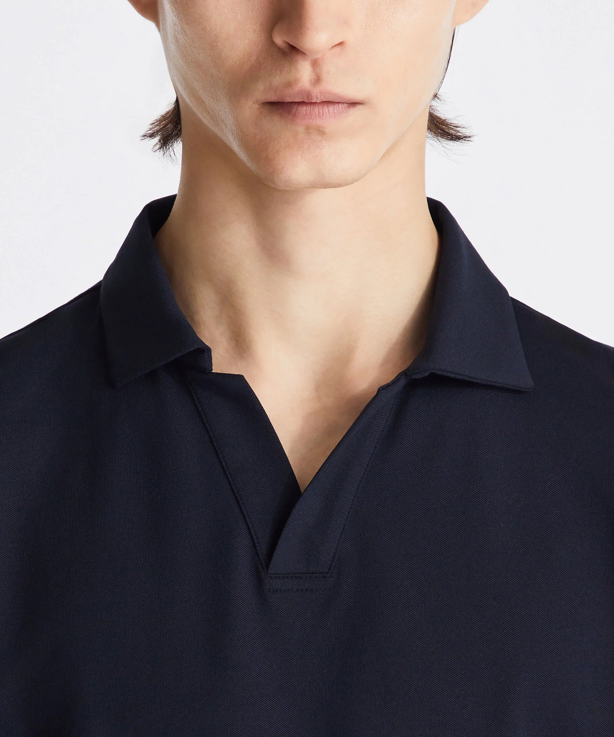 Maglia polo uomo blu scuro con colletto, tessuto elegante, moda uomo alta qualità