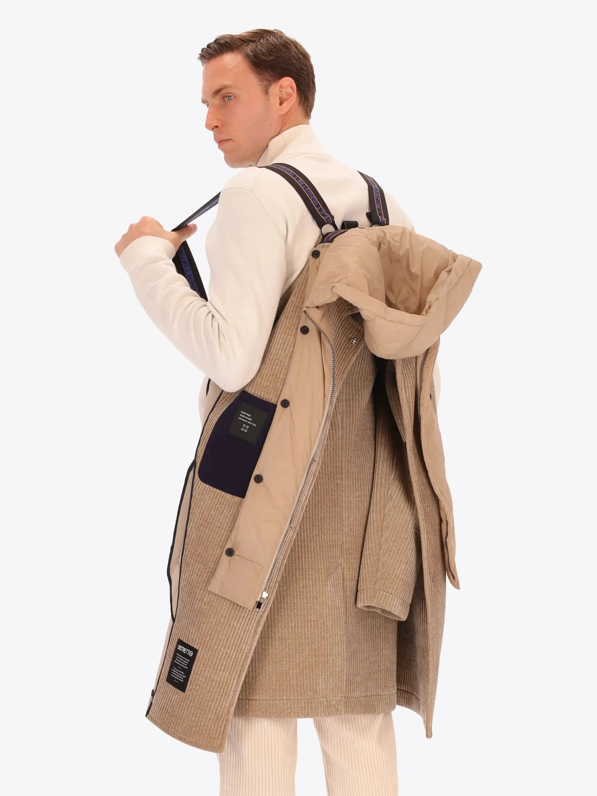 Cappotto DISTRETTO12 Alba CP1316T0499 Cacha sabbia - Dettaglio tessuto velluto e bottoni