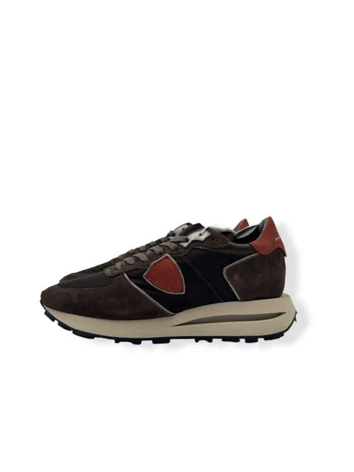 Sneakers Uomo Philippe Model Tropez Haute Marrone Mattone TKLU N002 - Vista frontale e dettaglio tomaia