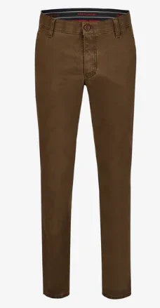Pantaloni uomo slim fit color marrone, stile casual elegante, abbigliamento moda uomo.