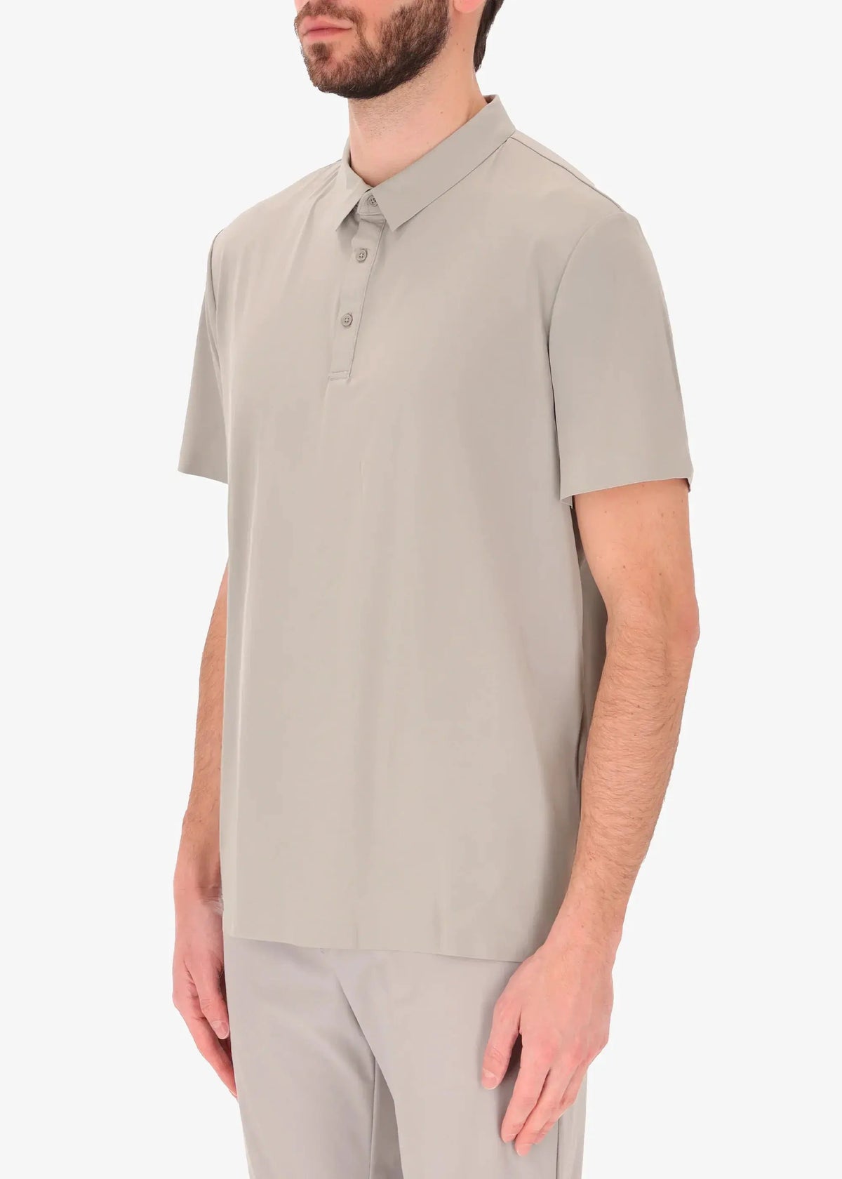 Polo uomo grigio chiaro manica corta, stile casual elegante, tessuto leggero.