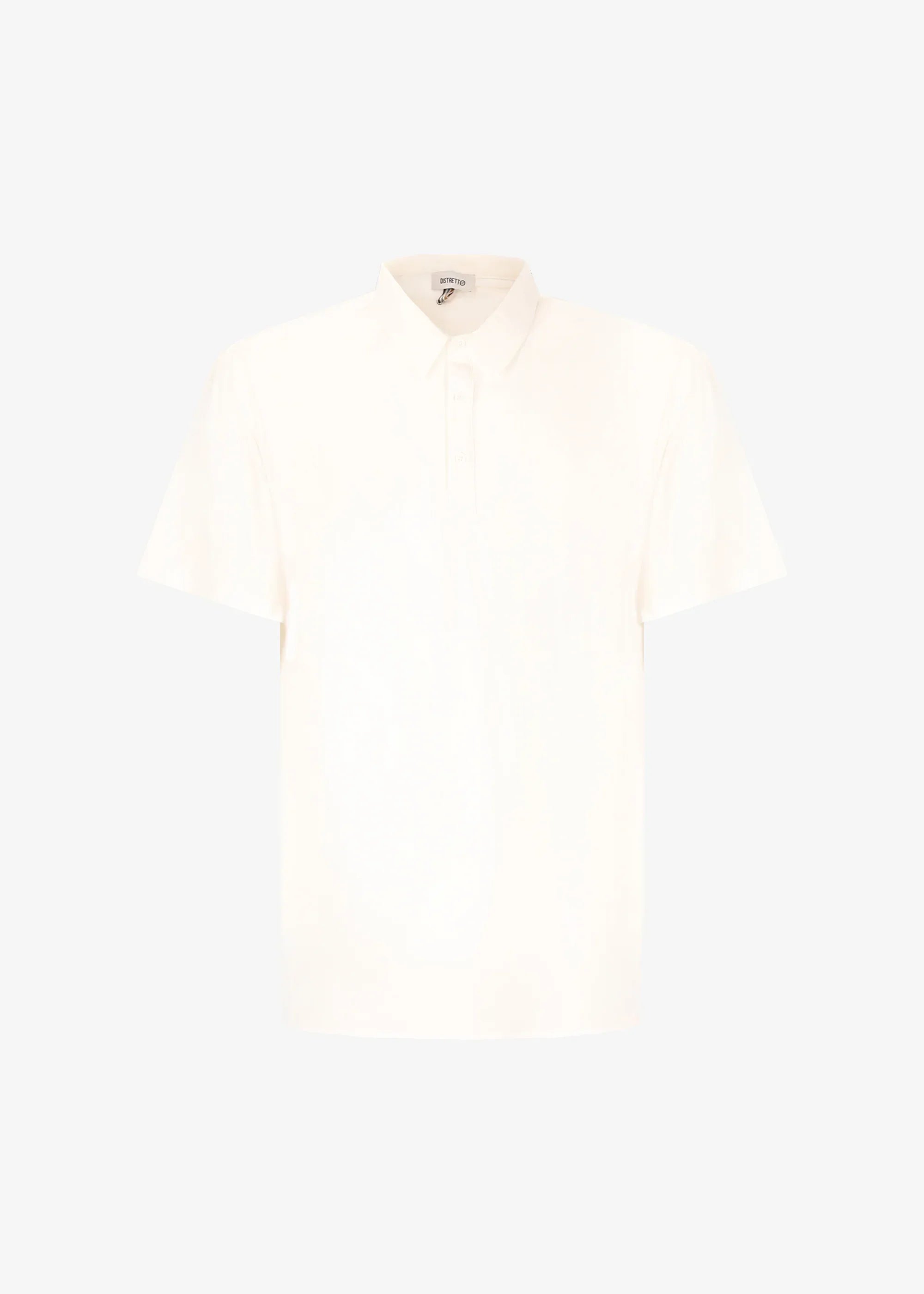 Polo uomo bianca manica corta, stile classico, fondo neutro, abbigliamento elegante