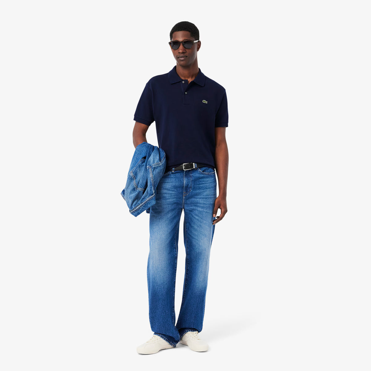 Polo Lacoste L.12.12 classico con colletto, in tessuto morbido, colore blu, dettaglio con logo crocodile sul petto