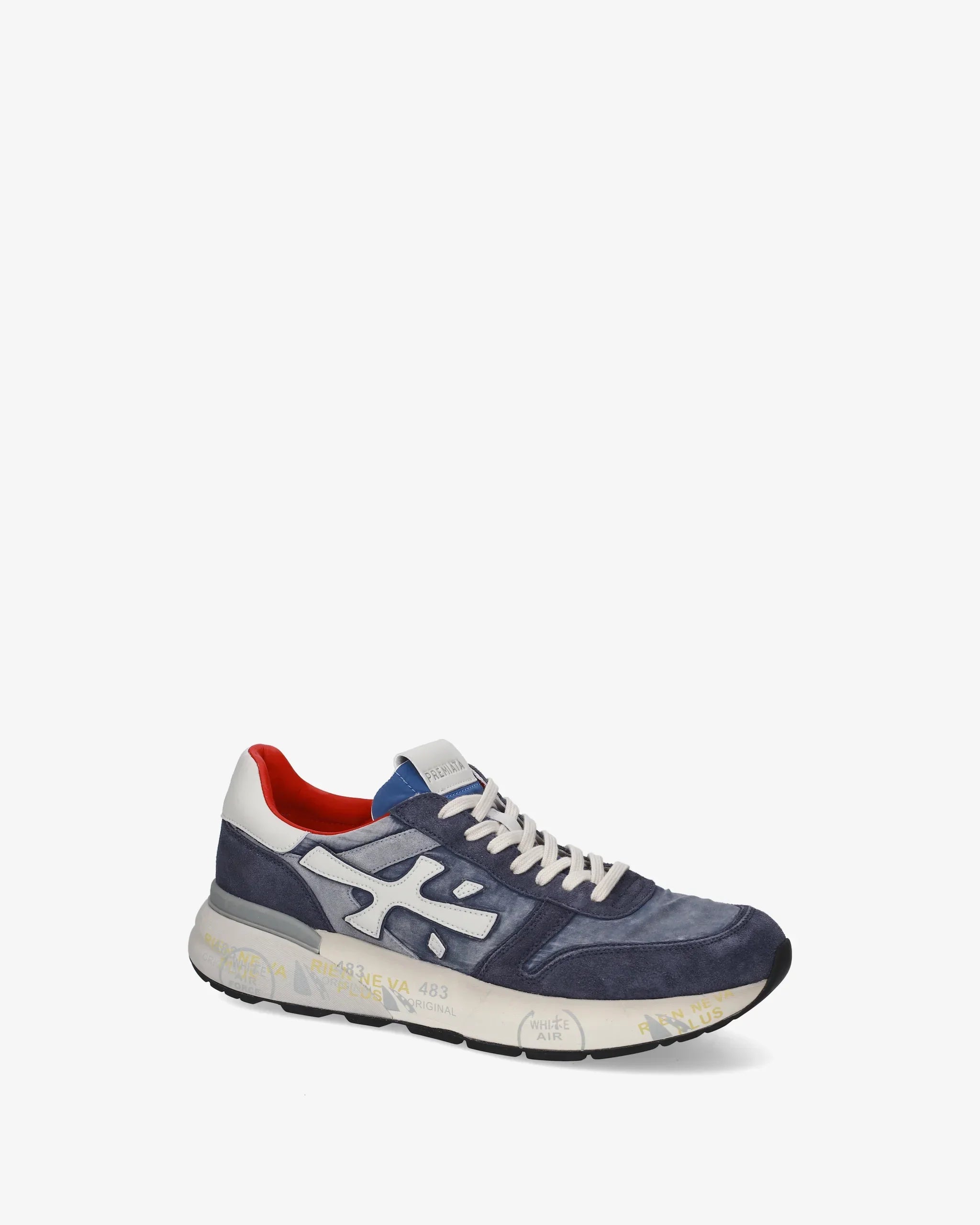 Sneaker uomo blu in suede e tessuto con suola bianca, dettagli bianchi, stile casual moda.