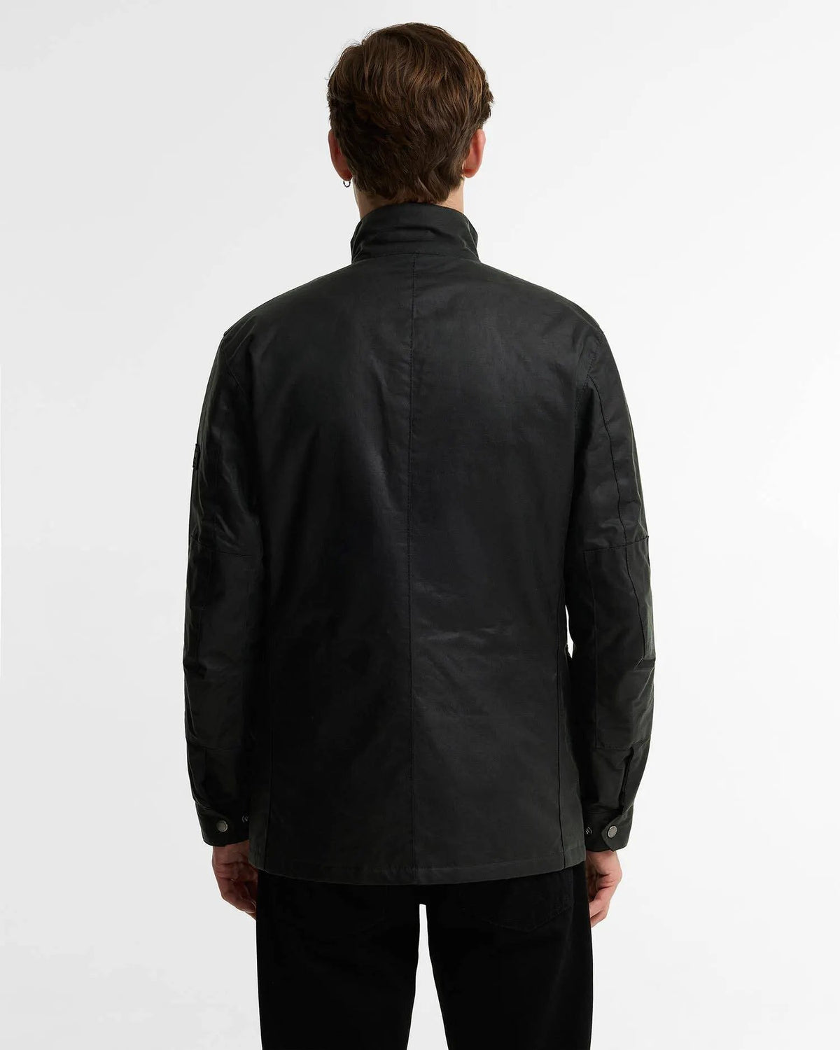 Giacca cerata Barbour Duke Sage Green vista posteriore indossata