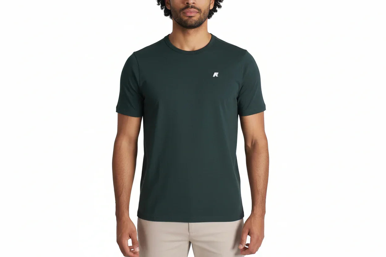 T-shirt uomo verde scuro a maniche corte con piccolo logo bianco sul petto, abbigliamento casual