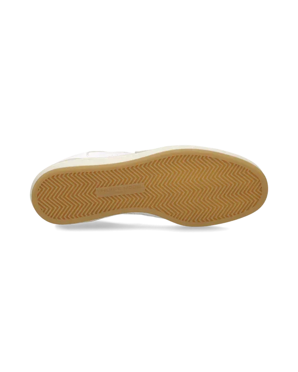 Suola sneaker uomo in gomma beige con motivo a spina di pesce, vista dal basso