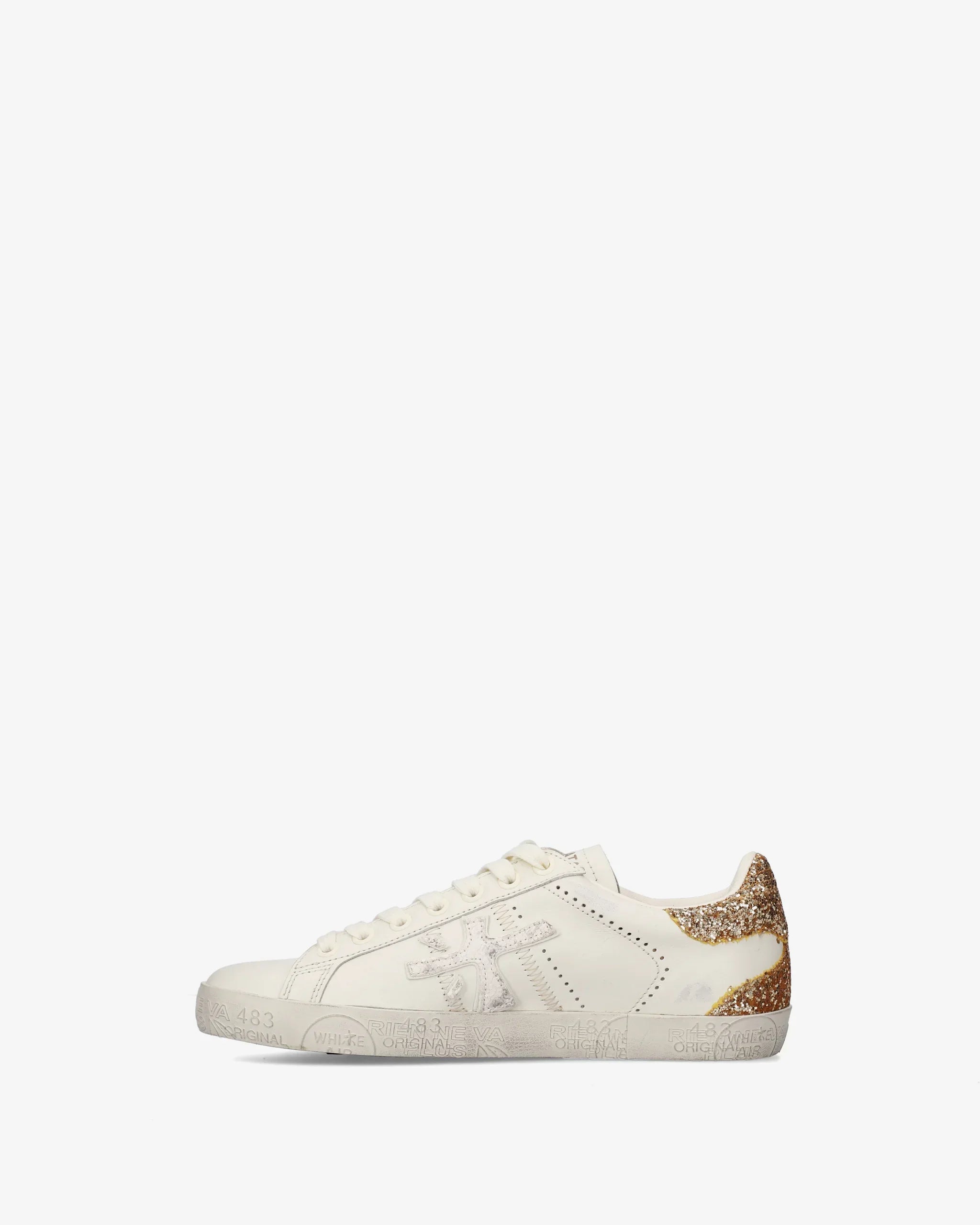 Sneaker donna bianca con dettagli glitter dorati sul tallone, stile casual