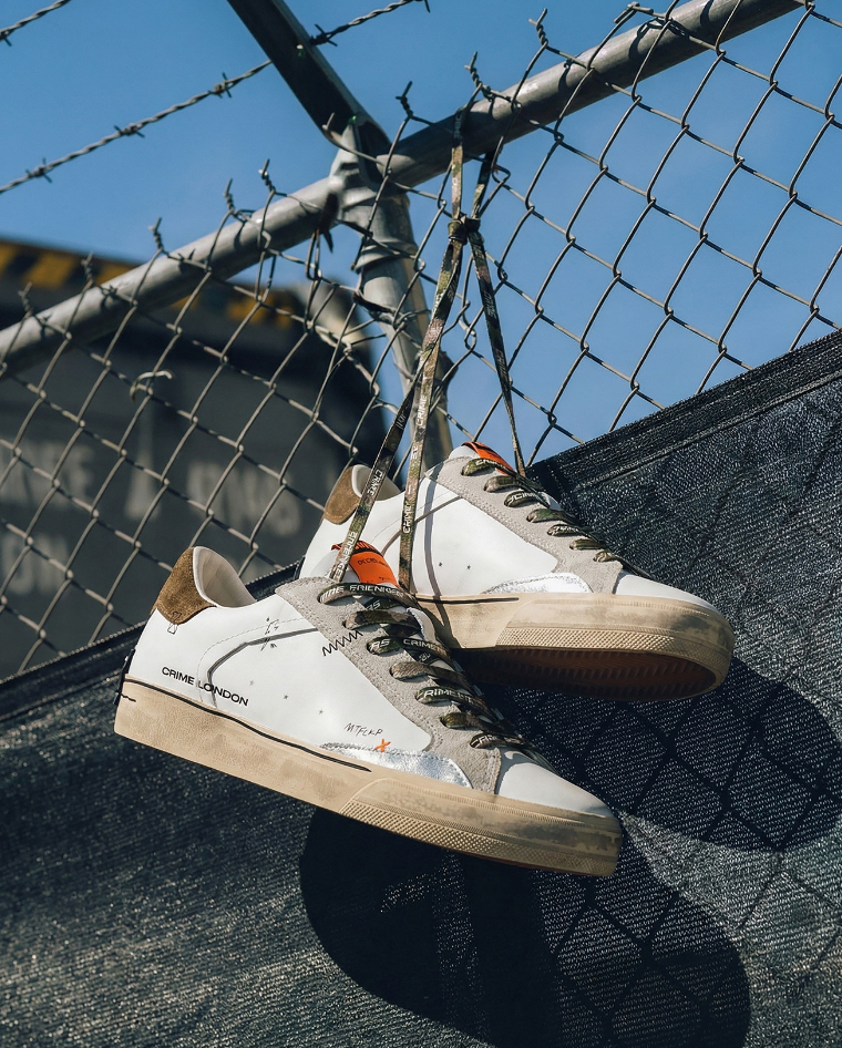 CRIME LONDON DISTRESSED 19071PP8.10 SNEAKER by CRIME LONDON