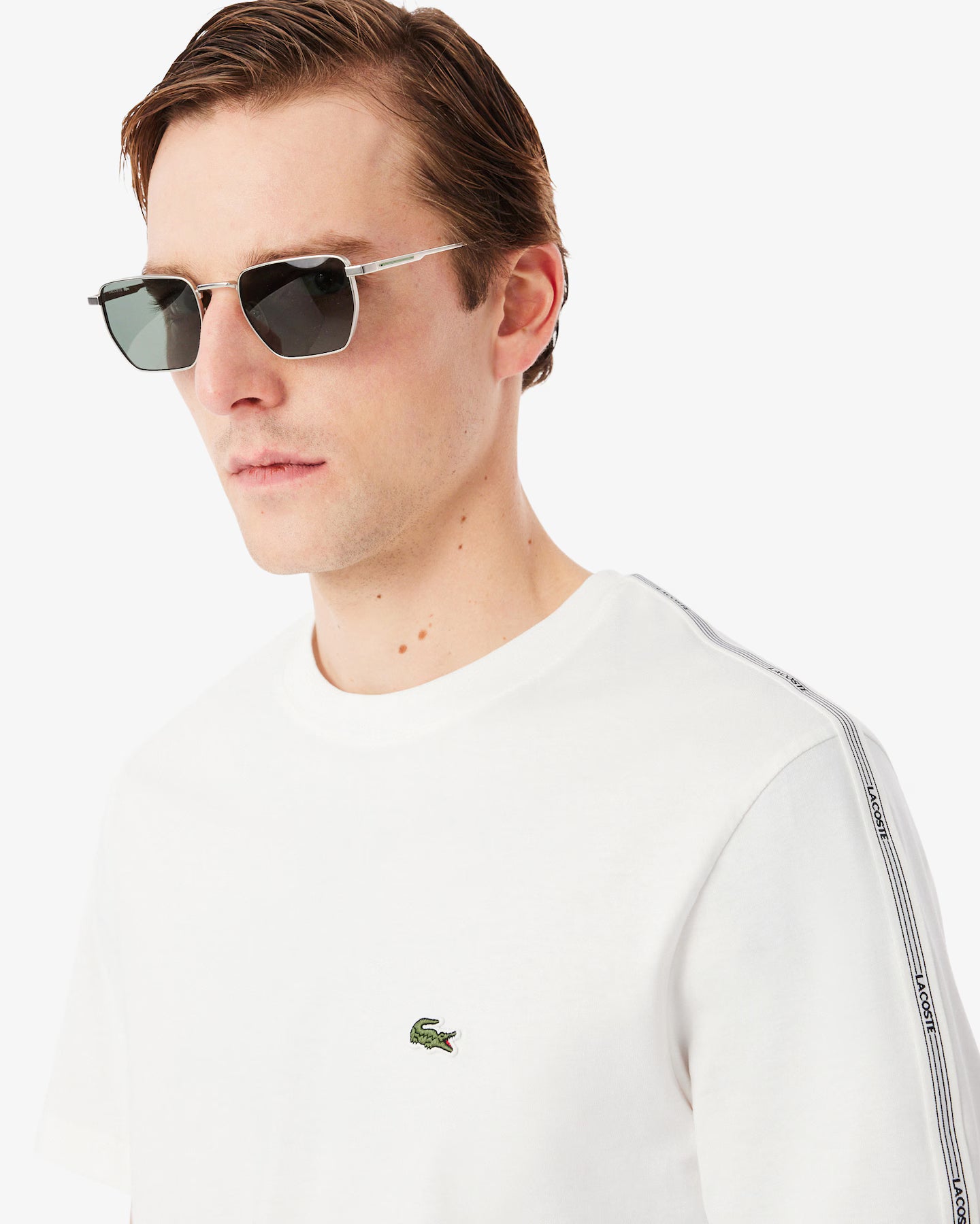 LACOSTE TH0888 70V T-SHIRT con fascia a righe con marchio