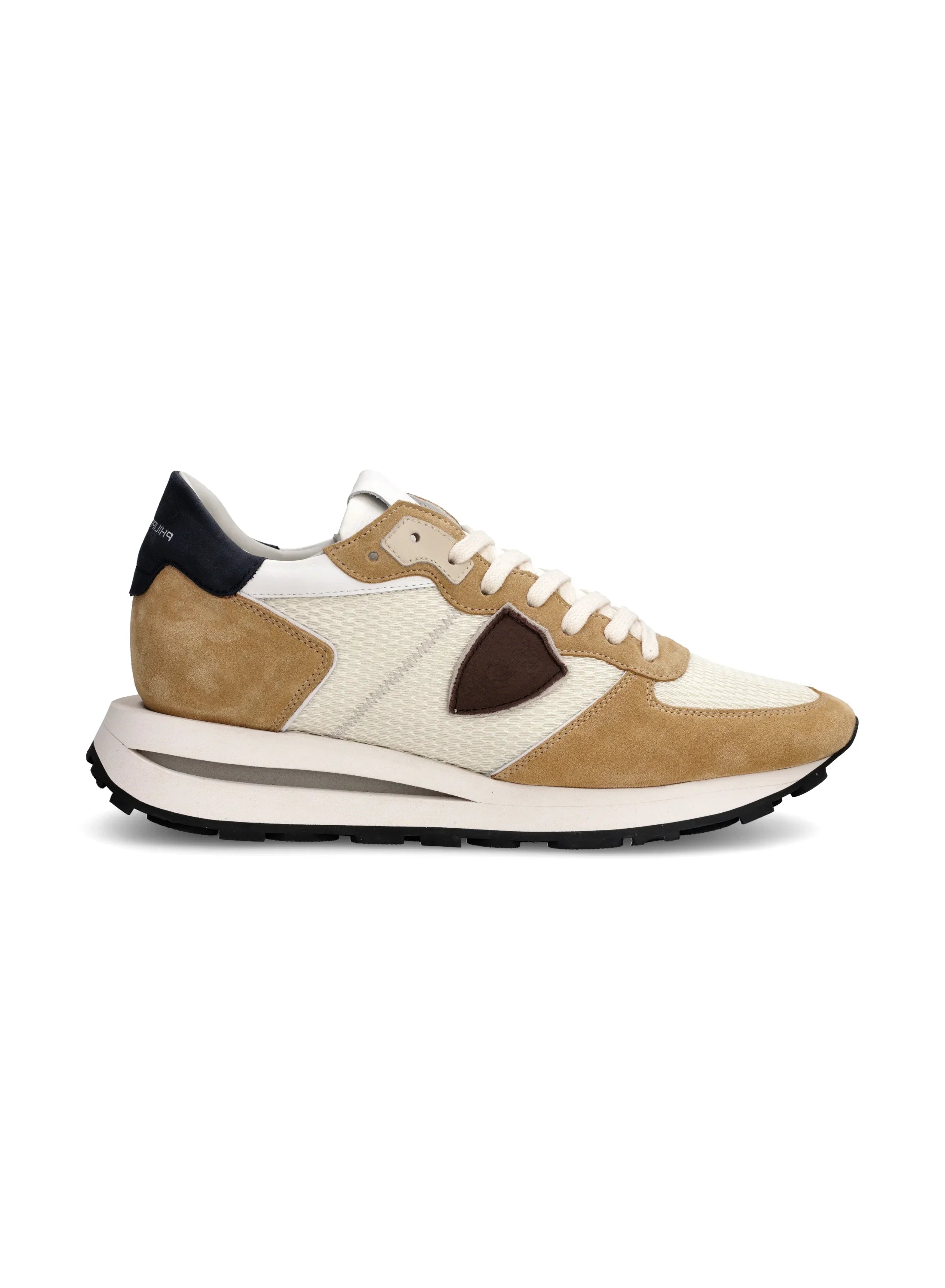 Sneaker uomo beige e bianca in pelle e tessuto, dettaglio marrone, suola running
