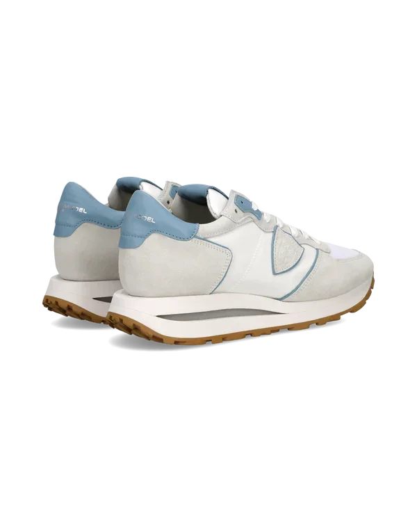 Sneakers uomo in pelle bianca e azzurra con suola beige, stile casual moderno