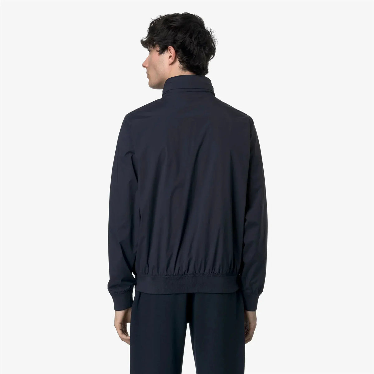 Giacca uomo blu scuro vista posteriore, stile casual elegante, abbigliamento uomo