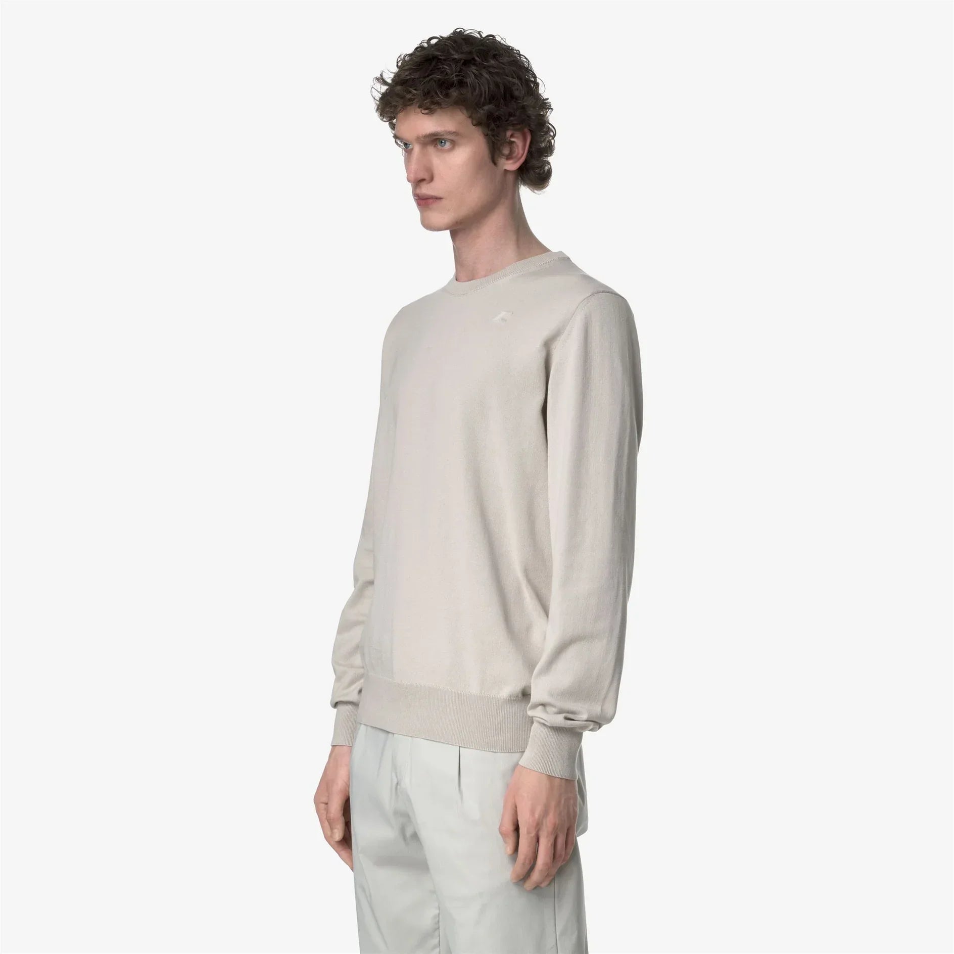 Maglione uomo beige elegante a maniche lunghe, stile casual, vestibilità slim