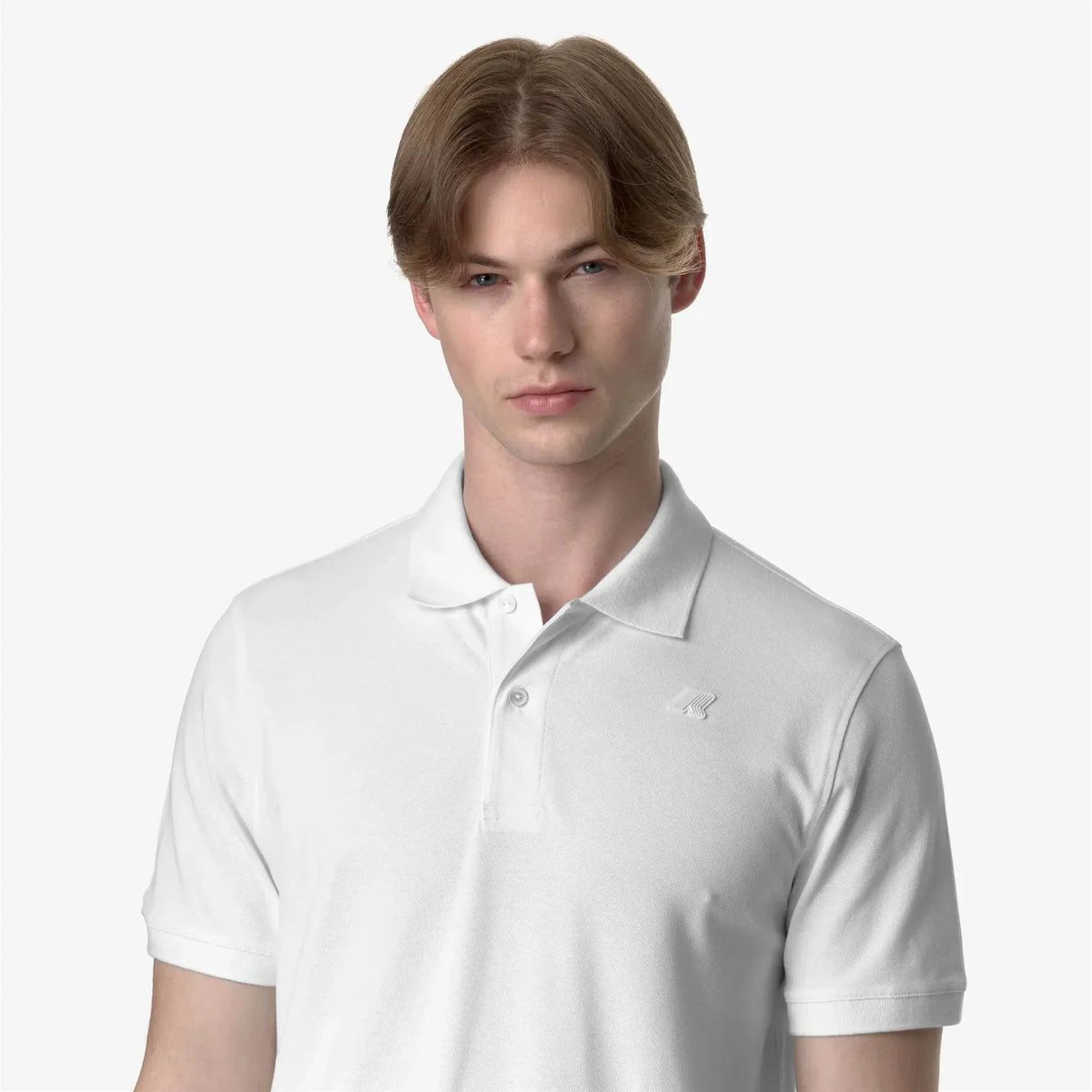 Polo uomo bianca a maniche corte in cotone, logo tono su tono, stile casual elegante
