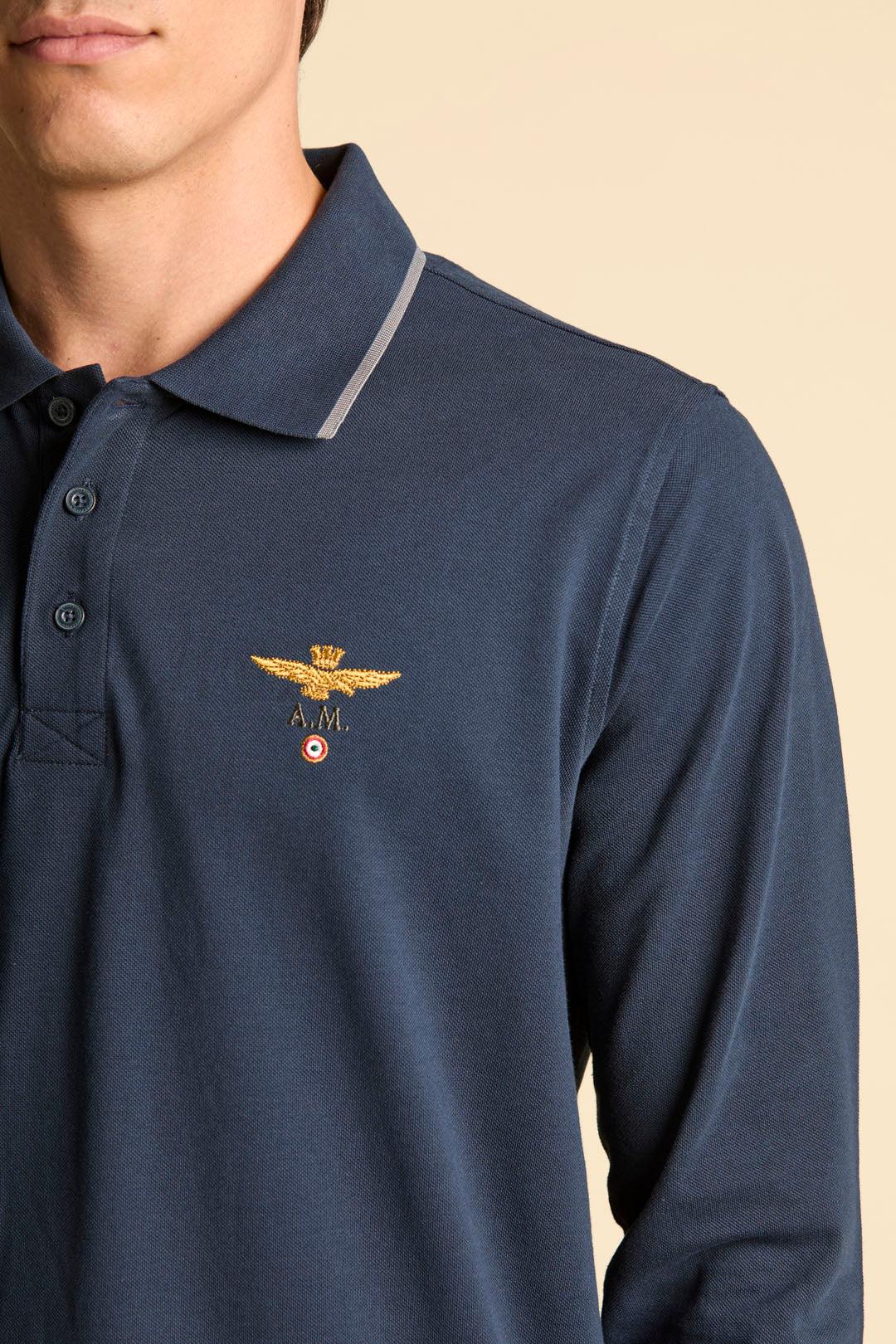 Polo uomo manica lunga blu navy con logo ricamato dorato e collo a contrasto elegante