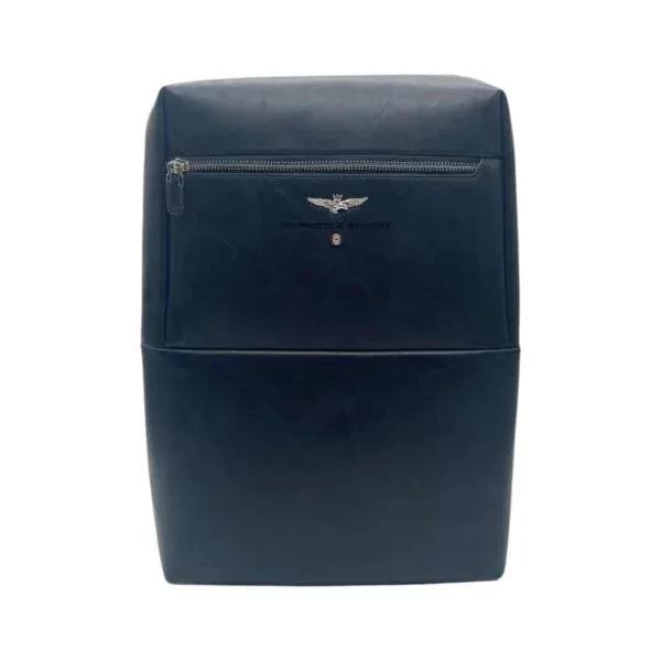 Zaino blu elegante con tasca frontale e logo dorato, accessorio uomo moderno