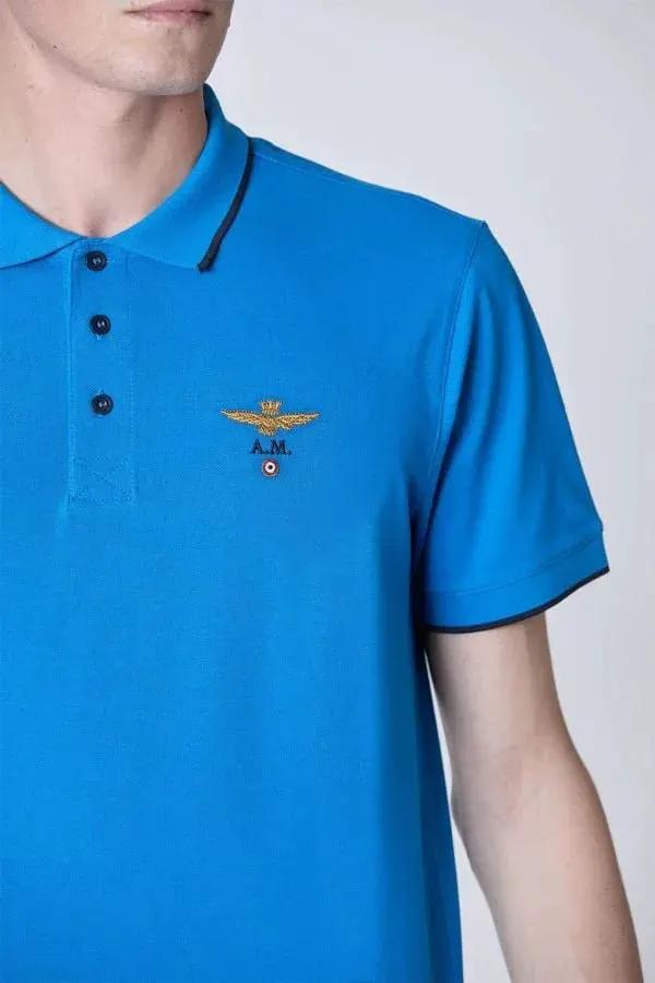 Polo uomo blu cotone, logo ricamato A.M., colletto con bordo scuro, stile casual