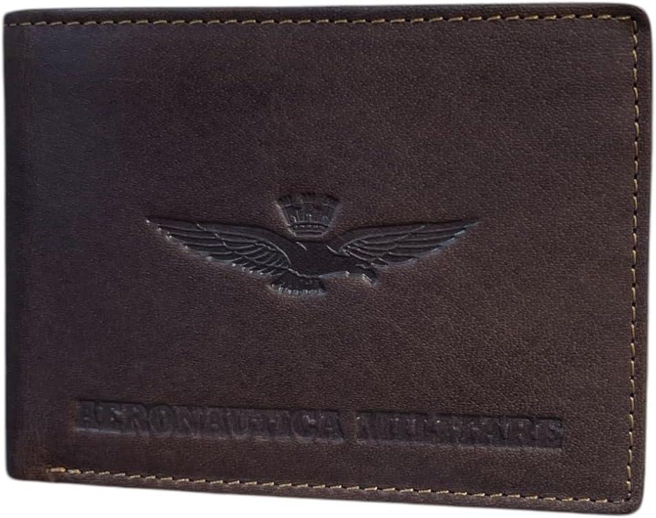 Portafoglio uomo in pelle marrone con logo inciso e cuciture a contrasto