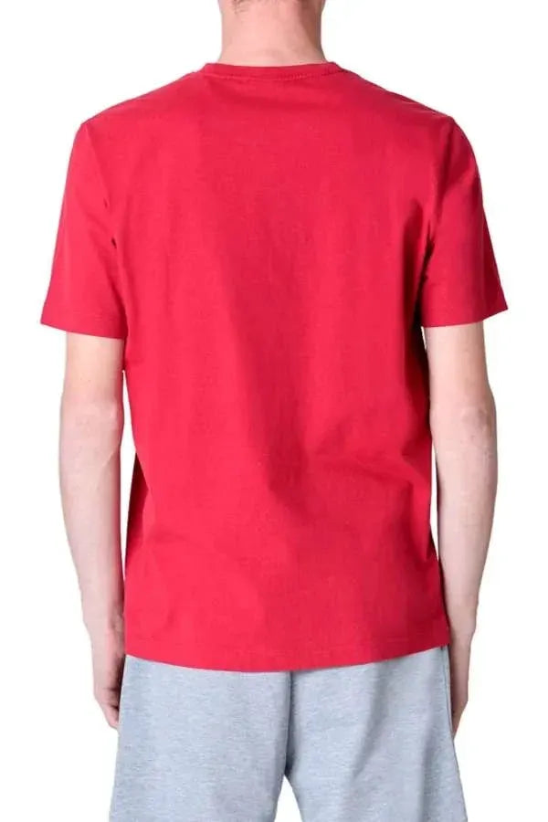 T-shirt uomo rossa a maniche corte, vista posteriore, abbigliamento casual.
