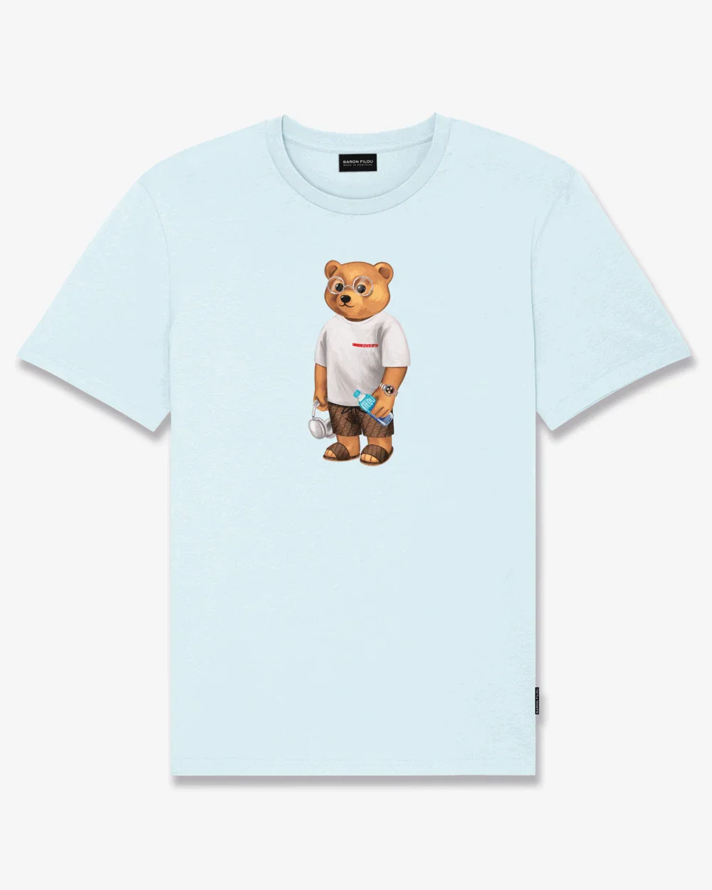 T-shirt celeste con stampa di orso cartoon, look estivo, abbigliamento uomo moderno