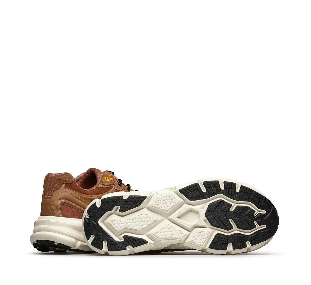 Sneaker uomo cuoio con suola chunky bianca e dettagli neri, vista laterale e suola