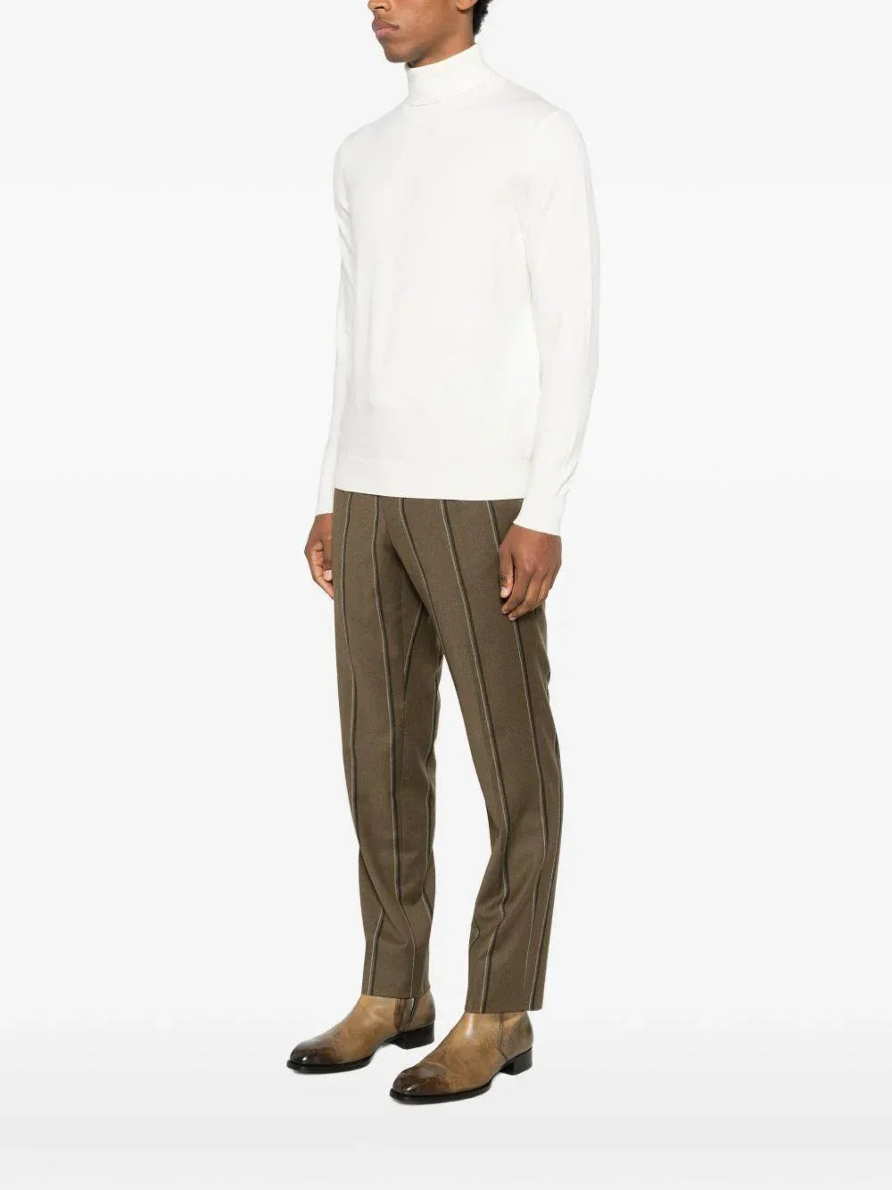 Maglione uomo dolcevita bianco, abbigliamento elegante, modello a manica lunga