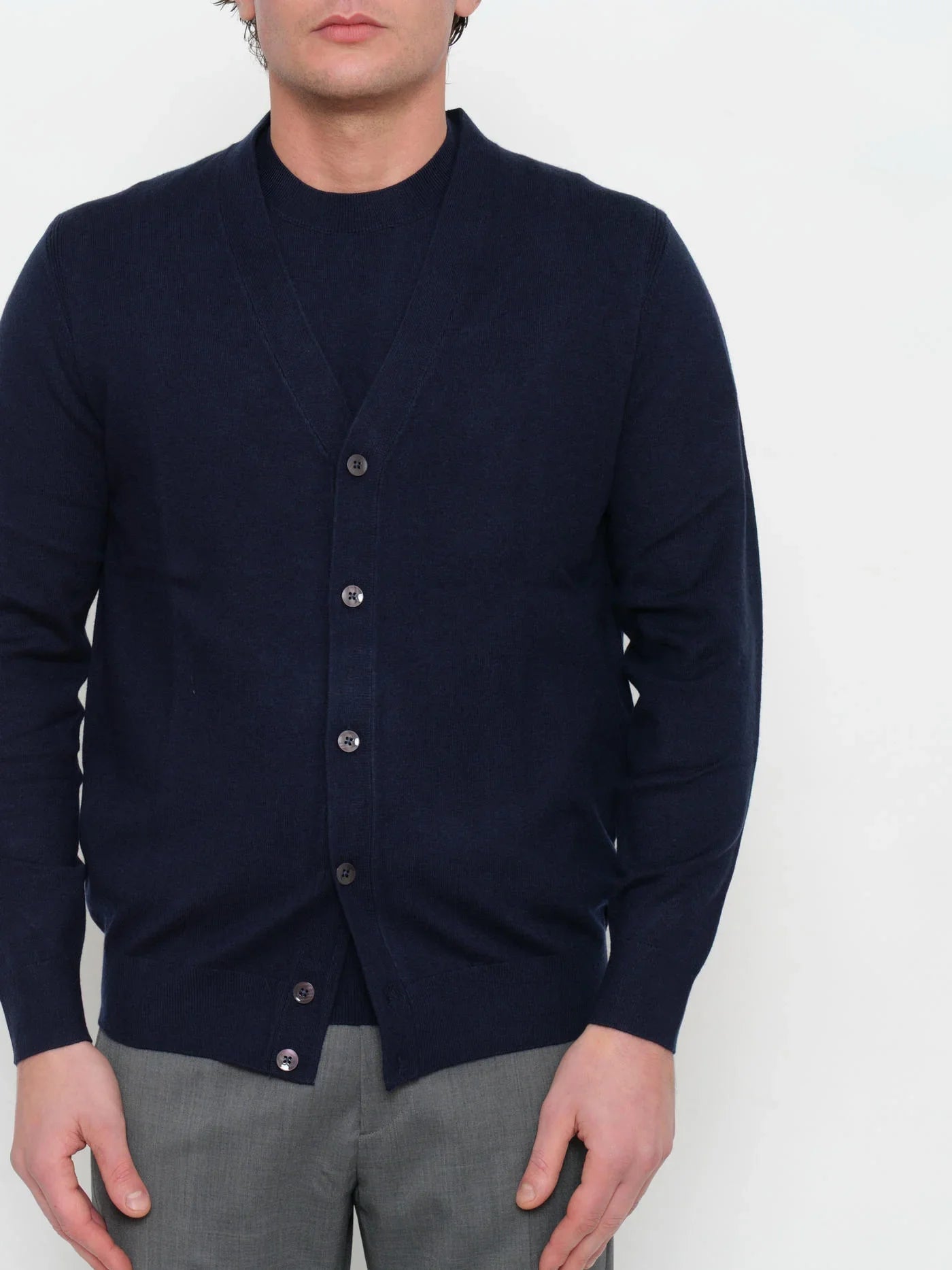 Cardigan uomo blu notte con bottoni, vestibilità classica, abbigliamento elegante