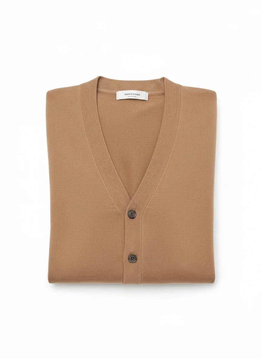 Cardigan uomo cammello in maglia leggera con scollo a V e bottoni, stile elegante