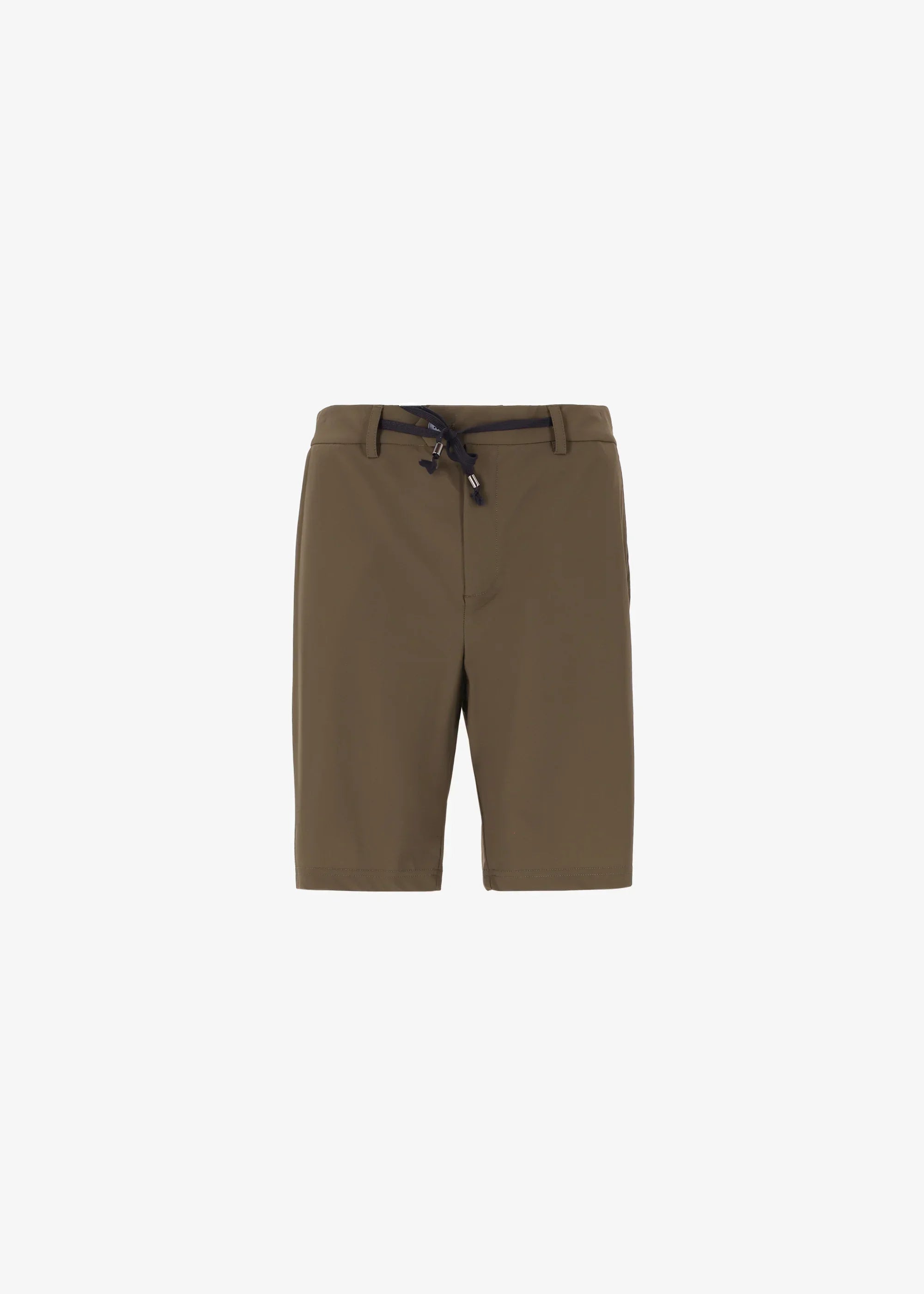 Bermuda uomo marrone, modello active, cordino in vita, sfondo bianco, abbigliamento estivo