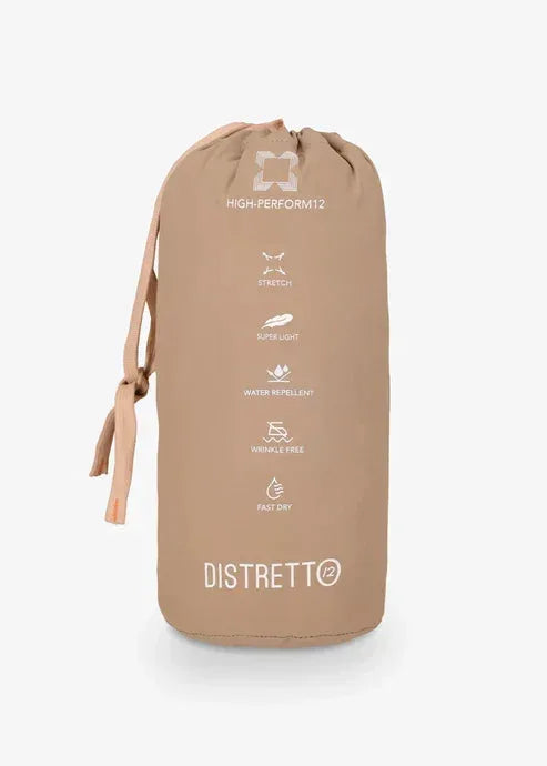 Sacca beige Distretto12 con icone delle caratteristiche: elasticità, idrorepellenza, leggerezza, asciugatura rapida.