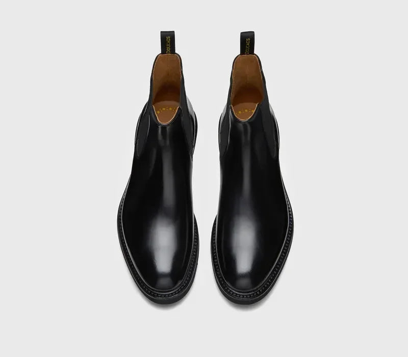 Stivaletti Beatles uomo in pelle nera lucida, eleganti e dal design classico.