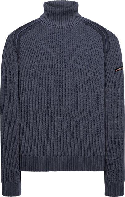 Maglione uomo blu a collo alto in lana, design a coste, dettaglio patch manica.