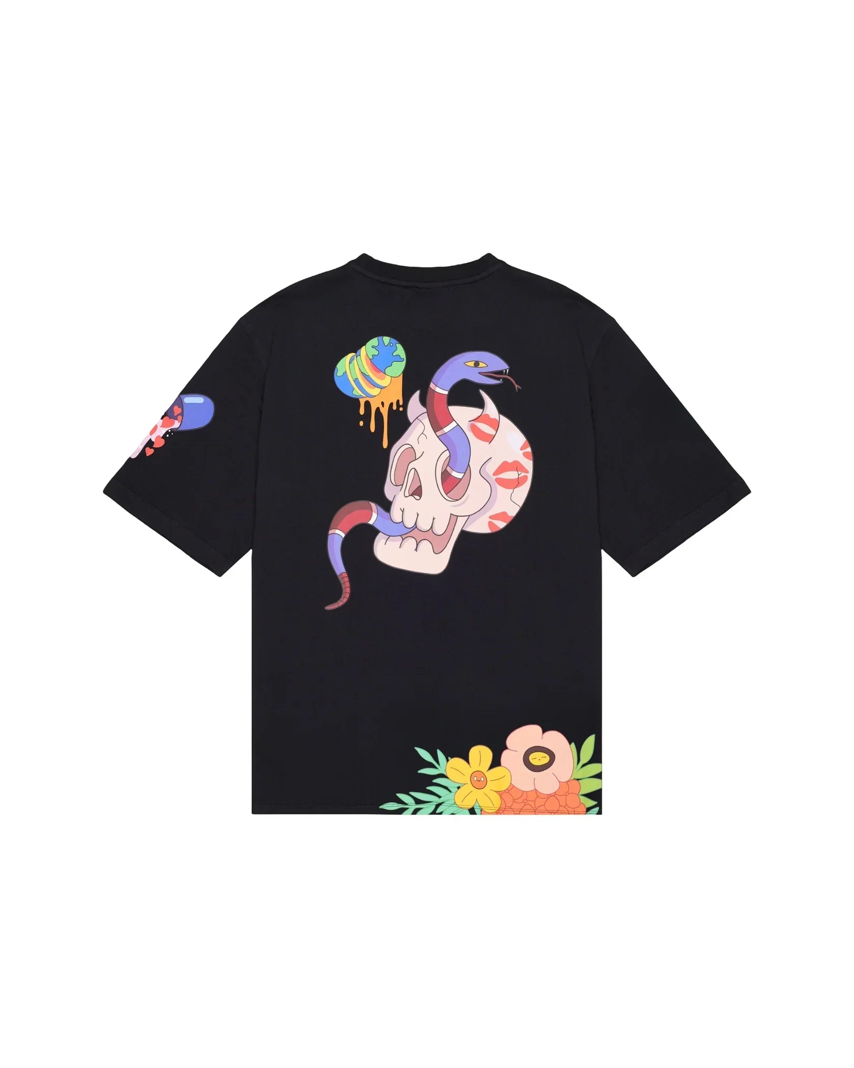 T-shirt nera uomo con grafica teschio, serpente, fiori colorati e dettagli pop art