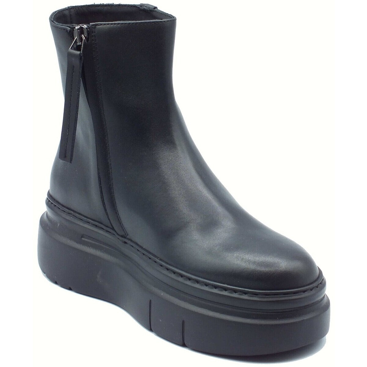 Anfibi donna neri in pelle con suola platform e zip laterale, stivaletto moda elegante