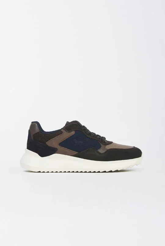 Sneaker uomo in camoscio e tessuto, colori marrone e blu con suola bianca, stile casual