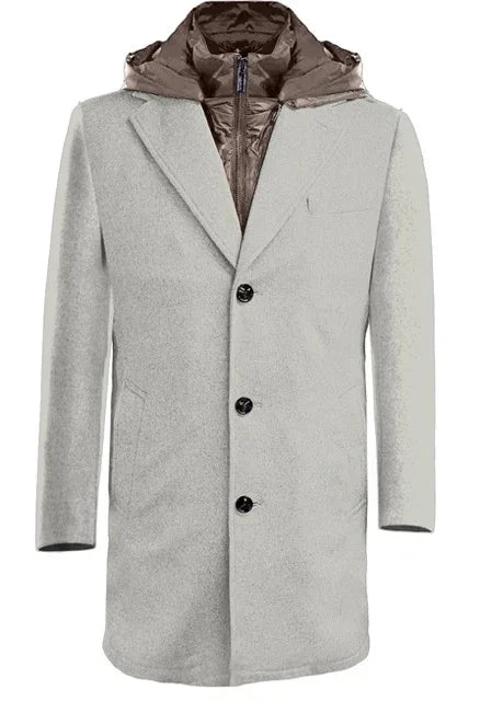 Cappotto uomo grigio melange con cappuccio integrato e imbottitura, stile elegante.