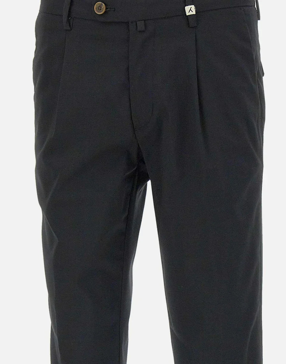 Pantaloni uomo eleganti neri con pinces e chiusura a bottone, stile classico