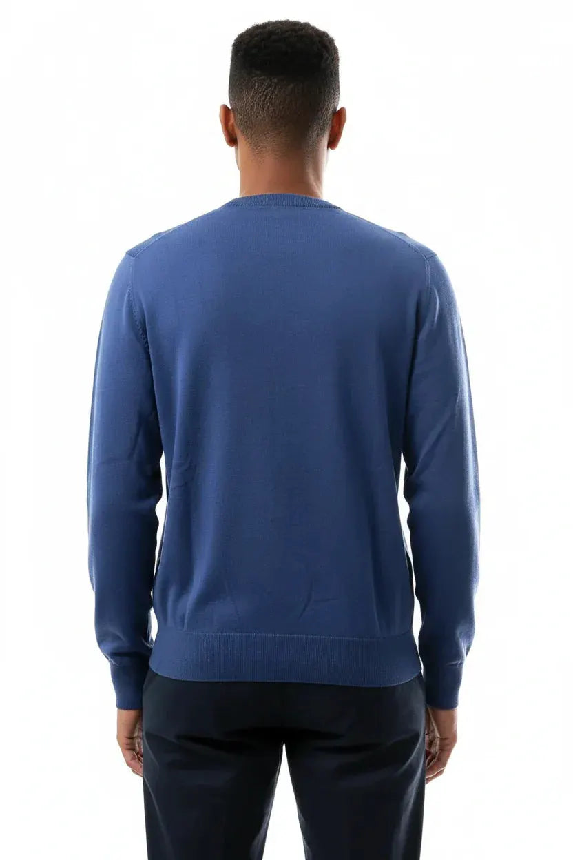 Maglione uomo blu girocollo maniche lunghe visto da dietro, abbigliamento elegante