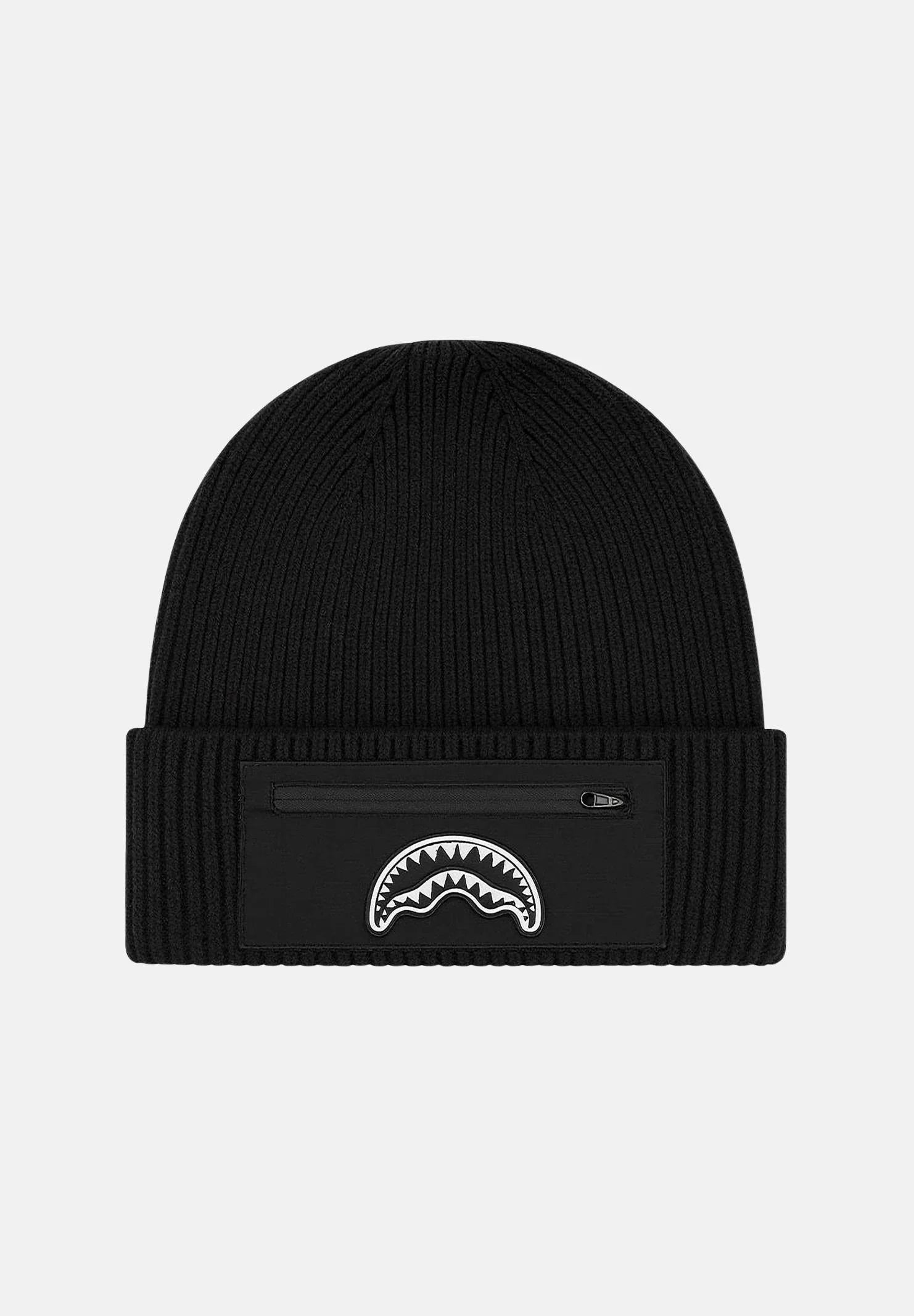 Cappello in maglia nero con risvolto, tasca frontale e dettaglio grafico di denti bianchi.