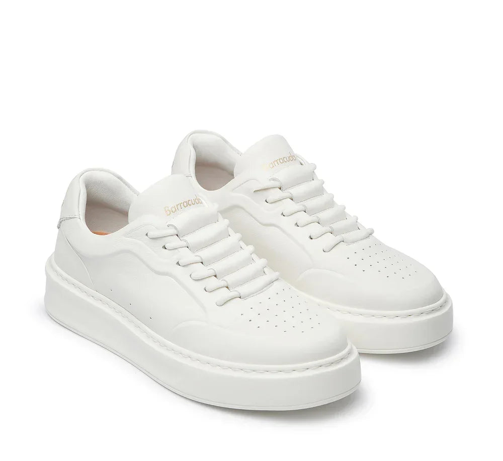 Sneakers bianche uomo in pelle, suola alta, stile moderno, scritta Barracuda oro
