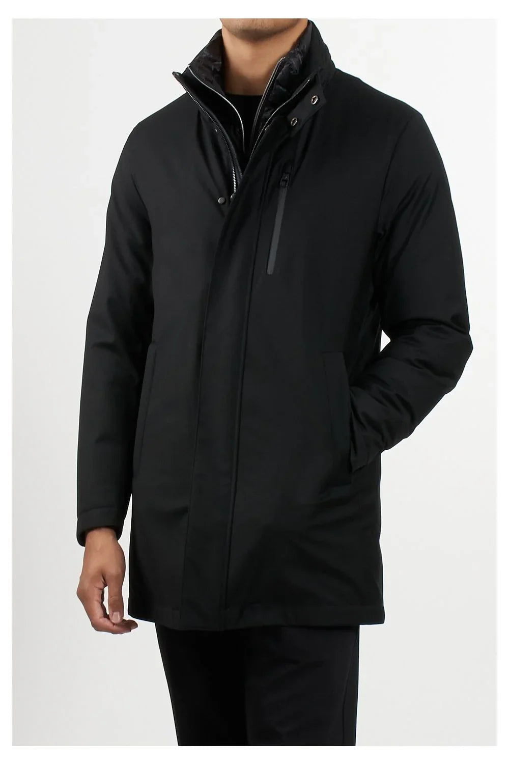 Trench uomo nero elegante, chiusura zip e bottoni, tasche laterali, stile casual